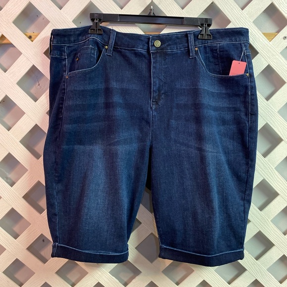 Laurie Felt Petite Plus Daisy Premium Denim Knee Grazer Dark Vintage 20WP - Picture 5 of 8